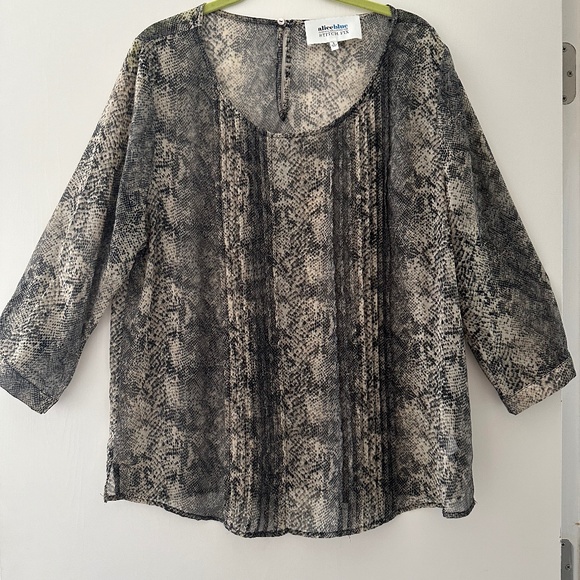 Sheer Animal print blouse - Picture 1 of 3